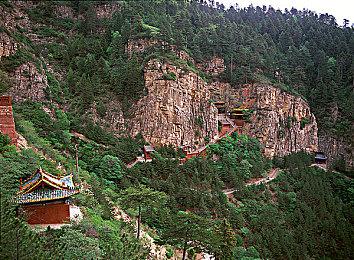 《龙腾世纪：影障守护者》明拉瑟斯城相当广阔